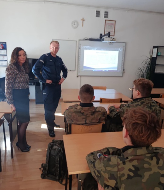 Tydzie� przeciwdzia�ania przemocy r&oacute;wie�niczej